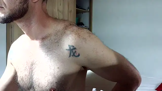 Snapshot of andrew_1520 chatting on 12/16/25, 09:20 andrew 1520 online show from 12/16/25, 09:20