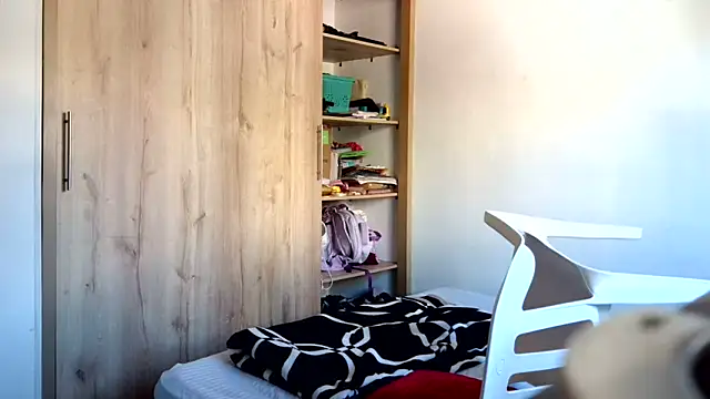 Snapshot of andrew_1520 chatting on 01/17/26, 02:11 andrew 1520 online show from 01/17/26, 02:11