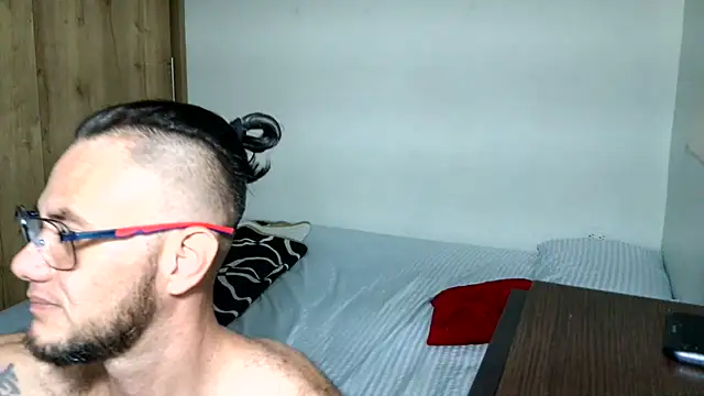 Snapshot of andrew_1520 chatting on 01/31/26, 07:11 andrew 1520 online show from 01/31/26, 07:11