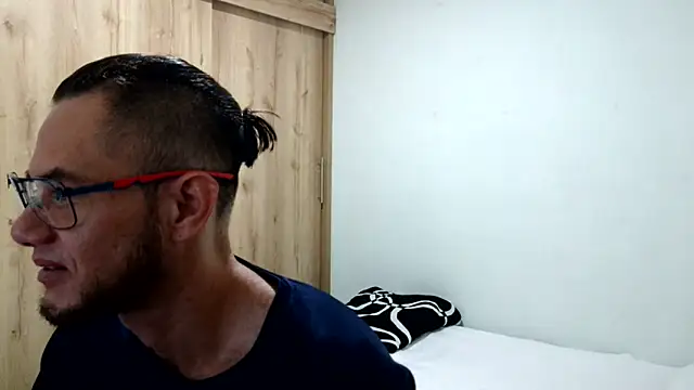 Snapshot of andrew_1520 chatting on 02/10/26, 12:15 andrew 1520 online show from 02/10/26, 12:15