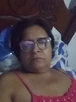 Snapshot of PienCanela chatting on 06/14/26, 04:03 PienCanela online show from 06/14/26, 04:03