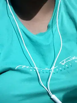 Siya mic online show from 04/12/26, 06:02