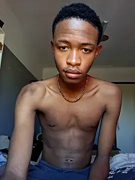 youngAndReckles online show from 08/04/26, 07:33