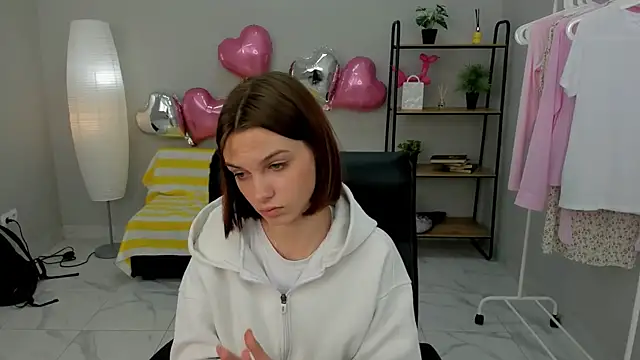 Rita Menos online show from 04/13/26, 01:38