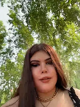 Snapshot of AmeliaBronze chatting on 07/13/26, 02:47 AmeliaBronze online show from 07/13/26, 02:47