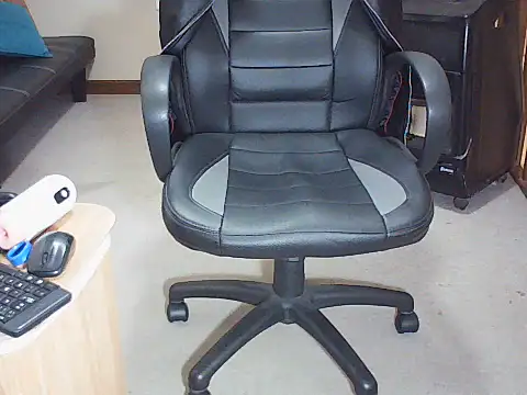 Snapshot of andrexl_eather chatting on 06/20/26, 12:47 andrexl eather online show from 06/20/26, 12:47