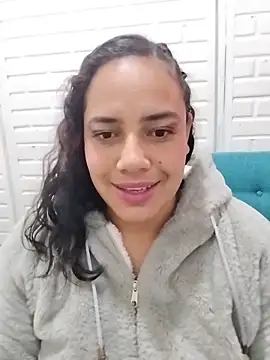 Pricila45 online show from 04/18/26, 10:32