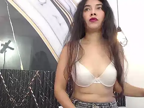 Vanessa Lune online show from 04/30/26, 12:44