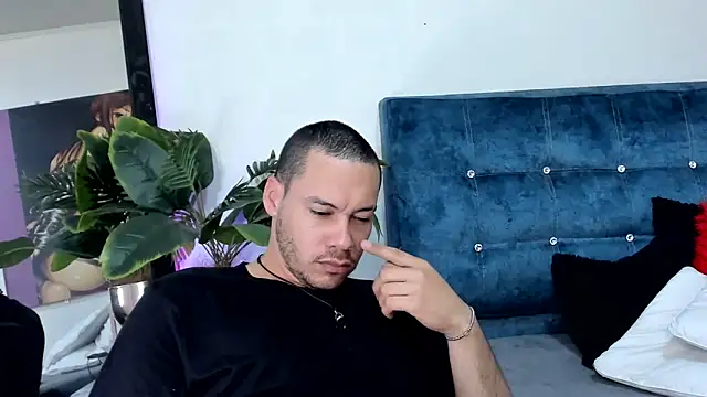 Aronandmoli69 online show from 06/21/26, 11:24