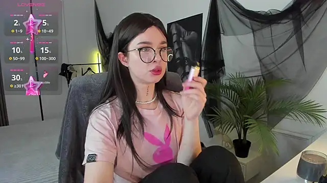 Snapshot of RisoSweet chatting on 05/01/26, 08:46 RisoSweet online show from 05/01/26, 08:46