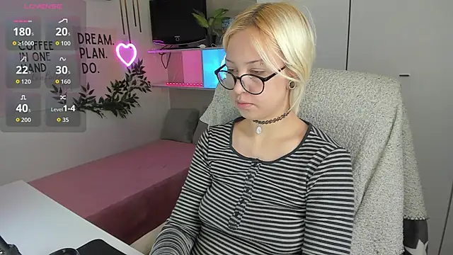 Neko Sora online show from 04/25/26, 09:12