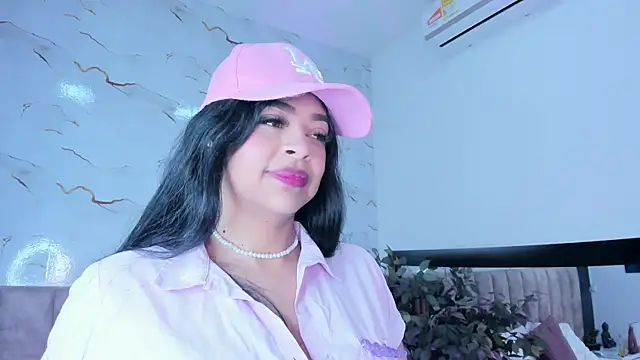 Snapshot of Candicewayne chatting on 06/18/26, 11:03 Candicewayne online show from 06/18/26, 11:03