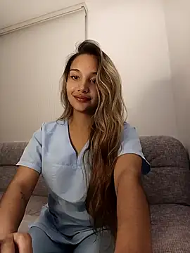 Snapshot of Miss_Taniac chatting on 04/29/26, 02:15 Miss Taniac online show from 04/29/26, 02:15