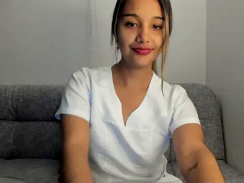 Snapshot of Miss_Taniac chatting on 05/06/26, 01:47 Miss Taniac online show from 05/06/26, 01:47