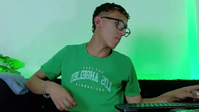 Damian nix online show from 04/14/26, 05:24