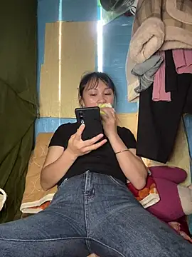 Snapshot of Kim_Kelly chatting on 04/15/26, 04:41 Kim Kelly online show from 04/15/26, 04:41