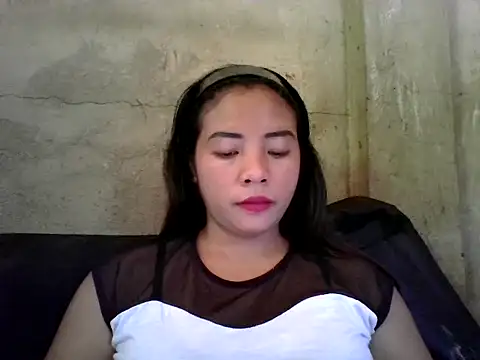 Snapshot of pinayysimple chatting on 04/29/26, 02:37 pinayysimple online show from 04/29/26, 02:37