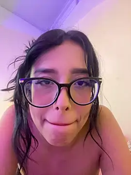 Snapshot of milakitti chatting on 04/24/26, 04:04 milakitti online show from 04/24/26, 04:04