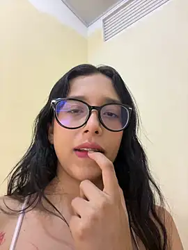 Snapshot of milakitti chatting on 05/01/26, 06:07 milakitti online show from 05/01/26, 06:07