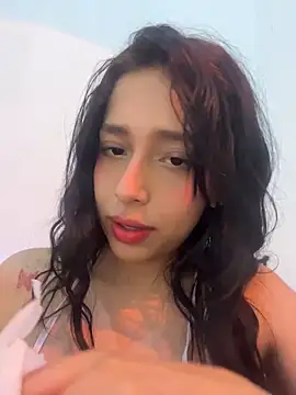 Snapshot of milakitti chatting on 06/05/26, 05:58 milakitti online show from 06/05/26, 05:58