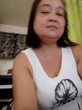 jeanyummytits online show from 06/19/26, 12:04