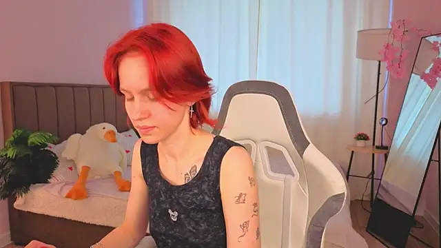 Snapshot of Milena_Milyan chatting on 07/18/26, 01:21 Milena Milyan online show from 07/18/26, 01:21