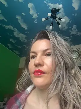 evaprolove online show from 04/15/26, 09:49