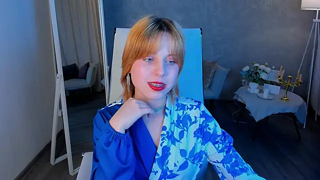 VivienneHebert online show from 04/25/26, 01:41