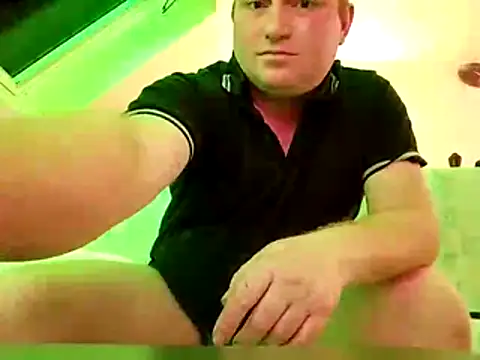 Snapshot of floco90 chatting on 04/13/26, 08:14 floco90 online show from 04/13/26, 08:14