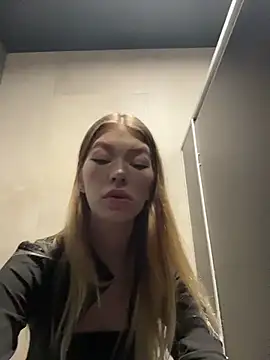 Risky Mia69 online show from 04/25/26, 04:37