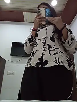 Anjali hot33 online show from 05/18/26, 04:07