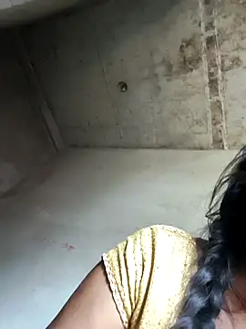 Snapshot of Sneha_xxx chatting on 05/11/26, 11:27 Sneha xxx online show from 05/11/26, 11:27