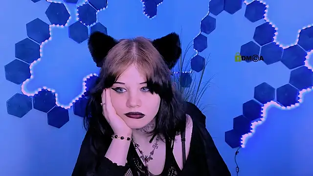 Snapshot of nikki_kiss_ chatting on 05/20/26, 09:15 nikki kiss online show from 05/20/26, 09:15