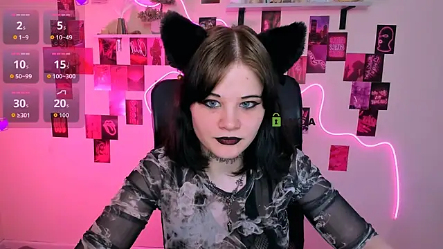 Snapshot of nikki_kiss_ chatting on 05/22/26, 10:21 nikki kiss online show from 05/22/26, 10:21