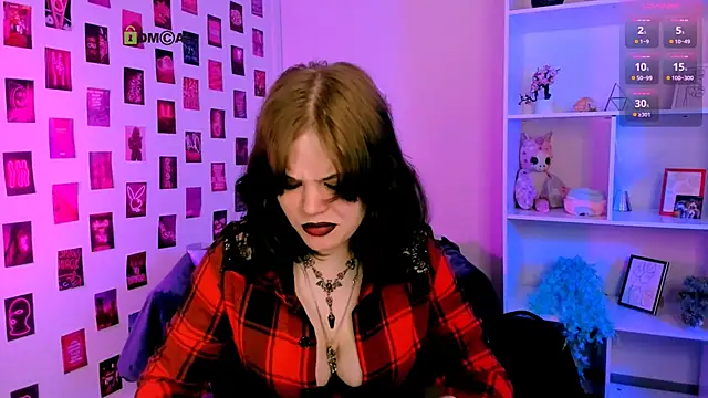 nikki kiss  online show from 06/28/26, 08:42