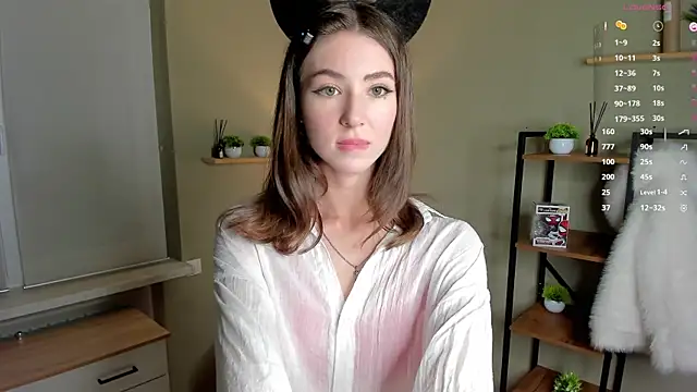 Peaches Peaches online show from 06/04/26, 04:46
