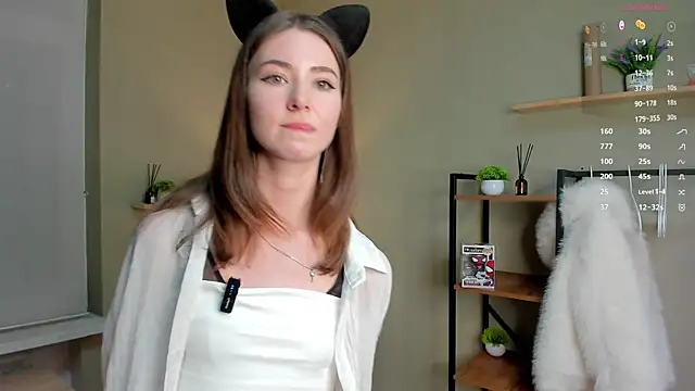 Peaches Peaches online show from 06/05/26, 04:56
