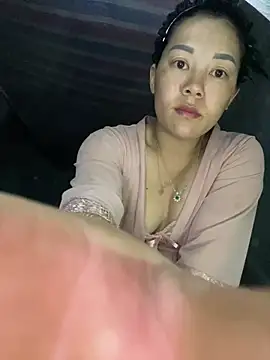 Snapshot of daisy-yeu chatting on 04/13/26, 02:22 daisy-yeu online show from 04/13/26, 02:22