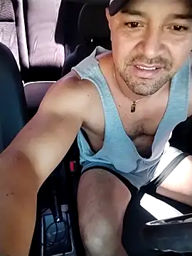 Snapshot of AlejoMoretti chatting on 05/09/26, 03:06 AlejoMoretti online show from 05/09/26, 03:06