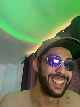 MaXWof00 online show from 04/23/26, 07:49