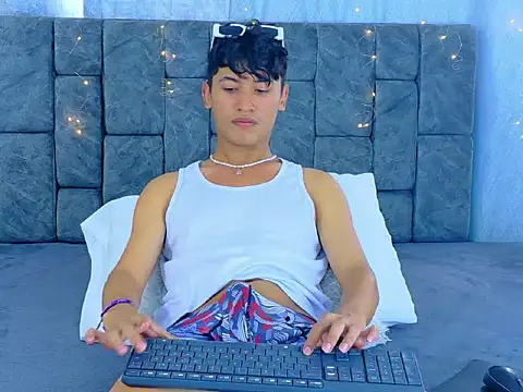 IhanKing online show from 05/10/26, 01:38