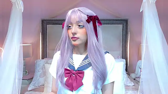 VaLuu   online show from 06/12/26, 12:59