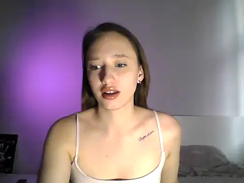 Snapshot of DarkMirel chatting on 04/17/26, 04:54 DarkMirel online show from 04/17/26, 04:54