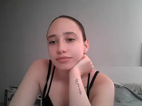Snapshot of DarkMirel chatting on 06/02/26, 04:09 DarkMirel online show from 06/02/26, 04:09