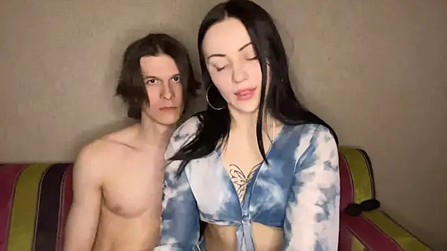 YourHottestCouple online show from 04/15/26, 07:43