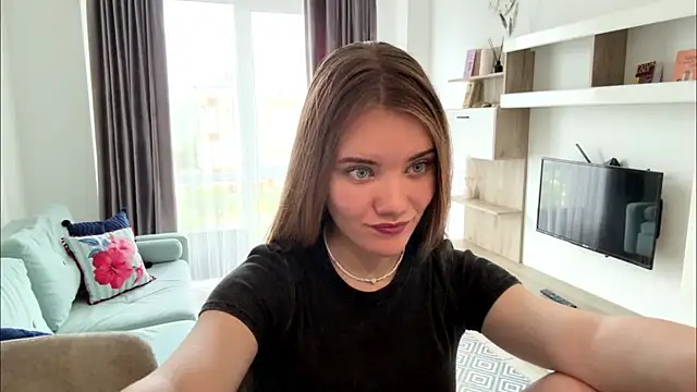 Snapshot of doana_bebriti chatting on 06/25/26, 10:31 doana bebriti online show from 06/25/26, 10:31
