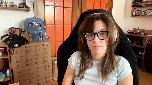 PillowPeachX online show from 04/20/26, 03:48