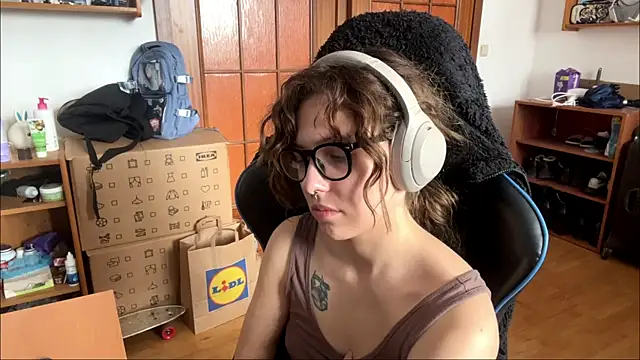 Snapshot of PillowPeachX chatting on 05/12/26, 10:01 PillowPeachX online show from 05/12/26, 10:01