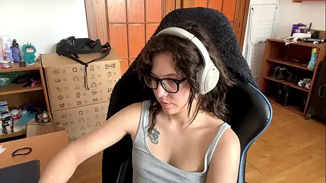 Snapshot of PillowPeachX chatting on 05/30/26, 01:30 PillowPeachX online show from 05/30/26, 01:30