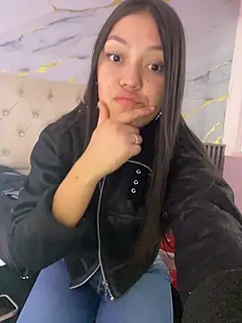 Snapshot of thalia_ec chatting on 07/10/26, 03:25 thalia ec online show from 07/10/26, 03:25